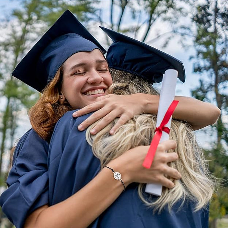 Simple Creative Graduation Bracelet With Bachelor's Hat Gift Box