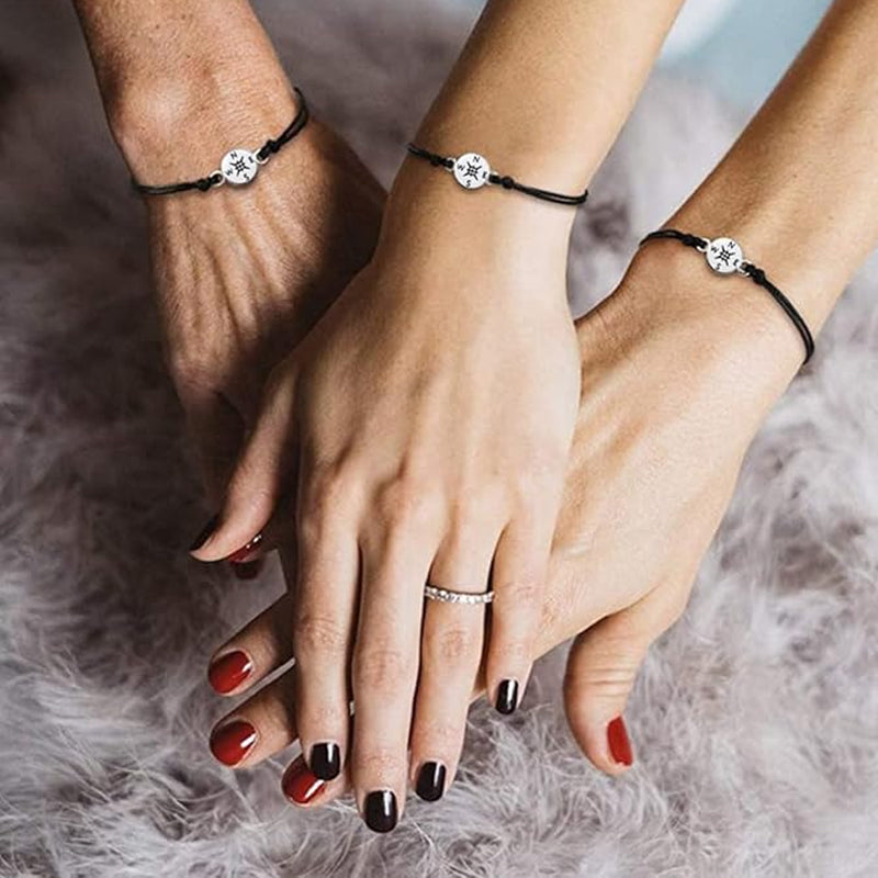 Simple Creative Graduation Bracelet With Bachelor's Hat Gift Box