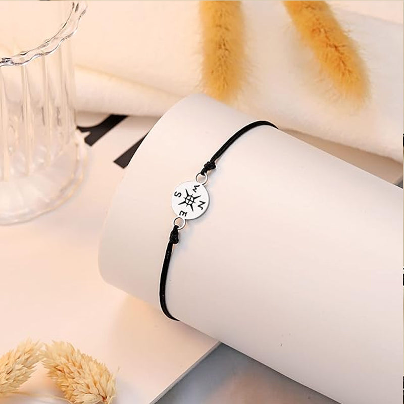 Simple Creative Graduation Bracelet With Bachelor's Hat Gift Box